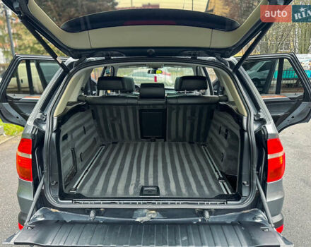 Серый БМВ Х5, объемом двигателя 3 л и пробегом 359 тыс. км за 9999 $, фото 18 на Automoto.ua