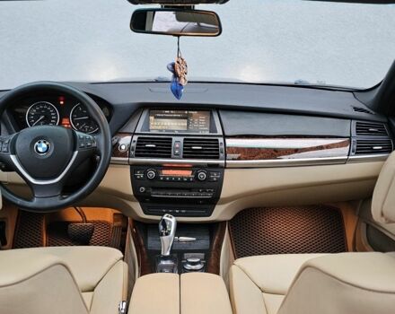БМВ Х5 2007 в Хусте на Automoto.ua Серый БМВ Х5, объемом двигателя 3 л и пробегом 291 тыс. км за 12700 $, фото 12 на Automoto.ua