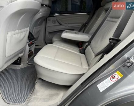 Сірий БМВ Х5, об'ємом двигуна 3 л та пробігом 160 тис. км за 12500 $, фото 16 на Automoto.ua