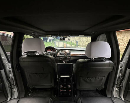 Серый БМВ Х5, объемом двигателя 3 л и пробегом 250 тыс. км за 12800 $, фото 22 на Automoto.ua