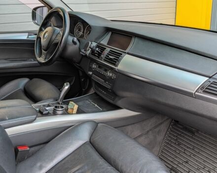 Серый БМВ Х5, объемом двигателя 3 л и пробегом 270 тыс. км за 17500 $, фото 7 на Automoto.ua