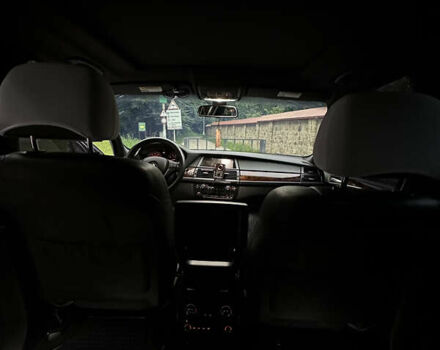 Серый БМВ Х5, объемом двигателя 3 л и пробегом 250 тыс. км за 12800 $, фото 23 на Automoto.ua