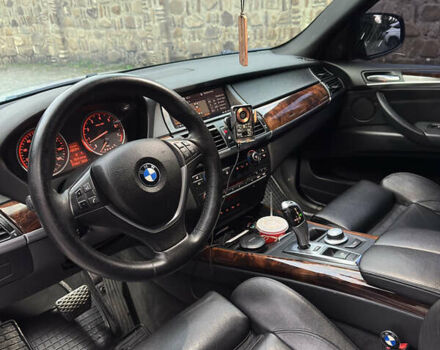 Серый БМВ Х5, объемом двигателя 3 л и пробегом 250 тыс. км за 12800 $, фото 16 на Automoto.ua