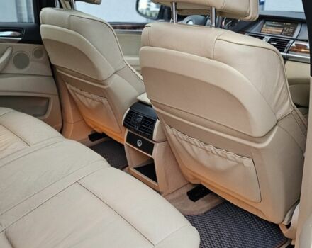 БМВ Х5 2007 в Хусте на Automoto.ua Серый БМВ Х5, объемом двигателя 3 л и пробегом 291 тыс. км за 12700 $, фото 10 на Automoto.ua