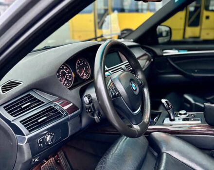 Серый БМВ Х5, объемом двигателя 4.8 л и пробегом 333 тыс. км за 11200 $, фото 8 на Automoto.ua