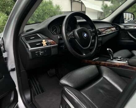 Серый БМВ Х5, объемом двигателя 3 л и пробегом 265 тыс. км за 13500 $, фото 9 на Automoto.ua