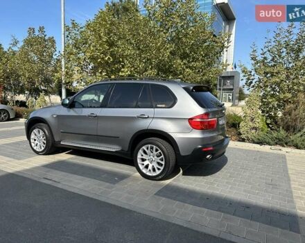 Серый БМВ Х5, объемом двигателя 3 л и пробегом 307 тыс. км за 15900 $, фото 25 на Automoto.ua