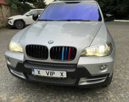 Серый БМВ Х5, объемом двигателя 3 л и пробегом 250 тыс. км за 12800 $, фото 1 на Automoto.ua