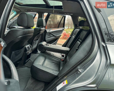 Серый БМВ Х5, объемом двигателя 3 л и пробегом 359 тыс. км за 9999 $, фото 9 на Automoto.ua