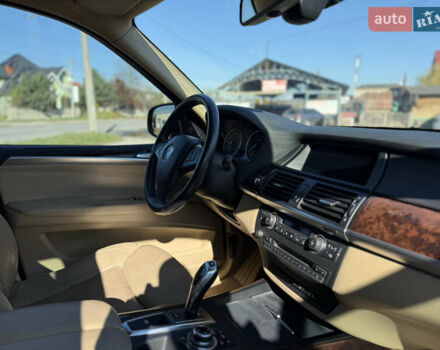 Серый БМВ Х5, объемом двигателя 4.8 л и пробегом 169 тыс. км за 11500 $, фото 8 на Automoto.ua