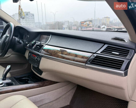 Сірий БМВ Х5, об'ємом двигуна 3 л та пробігом 365 тис. км за 8999 $, фото 36 на Automoto.ua