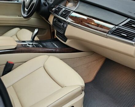 БМВ Х5 2007 в Хусте на Automoto.ua Серый БМВ Х5, объемом двигателя 3 л и пробегом 291 тыс. км за 12700 $, фото 11 на Automoto.ua