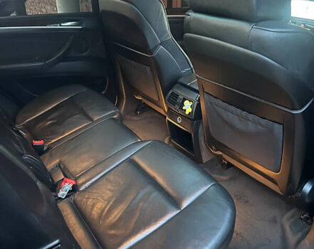 Серый БМВ Х5, объемом двигателя 3 л и пробегом 305 тыс. км за 14115 $, фото 20 на Automoto.ua