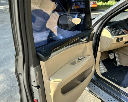БМВ Х5 2007 в Днепре (Днепропетровске) на Automoto.ua Серый БМВ Х5, объемом двигателя 4.8 л и пробегом 234 тыс. км за 12350 $, фото 10 на Automoto.ua