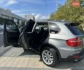 Серый БМВ Х5, объемом двигателя 3 л и пробегом 307 тыс. км за 15900 $, фото 8 на Automoto.ua