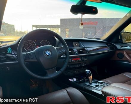 Серый БМВ Х5, объемом двигателя 3 л и пробегом 255 тыс. км за 11500 $, фото 13 на Automoto.ua
