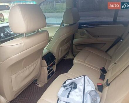 Серый БМВ Х5, объемом двигателя 3 л и пробегом 350 тыс. км за 8600 $, фото 3 на Automoto.ua