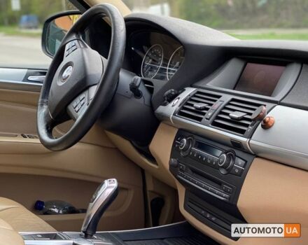 Серый БМВ Х5, объемом двигателя 3 л и пробегом 243 тыс. км за 14600 $, фото 13 на Automoto.ua