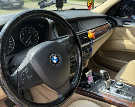 Серый БМВ Х5, объемом двигателя 4.8 л и пробегом 250 тыс. км за 11000 $, фото 3 на Automoto.ua