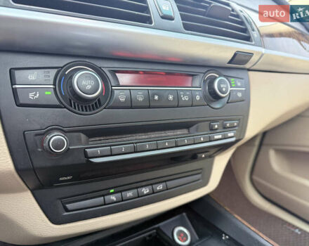 Сірий БМВ Х5, об'ємом двигуна 3 л та пробігом 365 тис. км за 8999 $, фото 42 на Automoto.ua