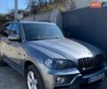 Серый БМВ Х5, объемом двигателя 3 л и пробегом 322 тыс. км за 11500 $, фото 1 на Automoto.ua