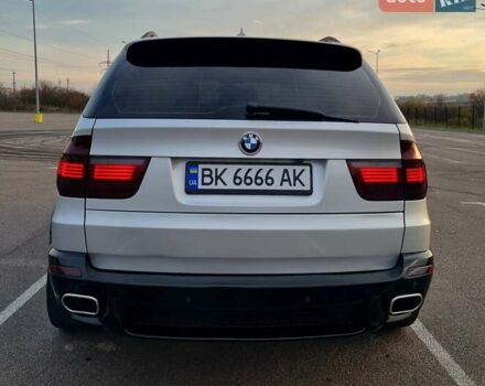 Серый БМВ Х5, объемом двигателя 3 л и пробегом 290 тыс. км за 19999 $, фото 6 на Automoto.ua
