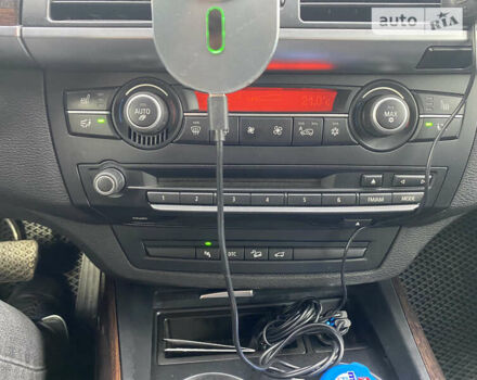 Серый БМВ Х5, объемом двигателя 3 л и пробегом 237 тыс. км за 13700 $, фото 44 на Automoto.ua