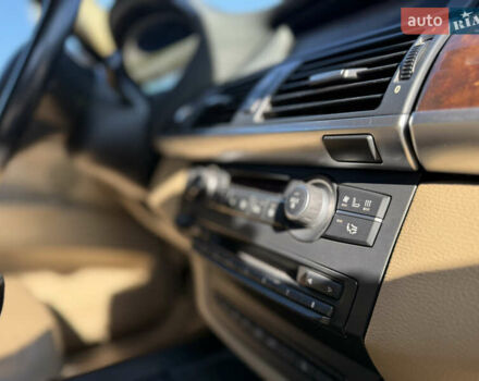 Серый БМВ Х5, объемом двигателя 4.8 л и пробегом 169 тыс. км за 11500 $, фото 7 на Automoto.ua