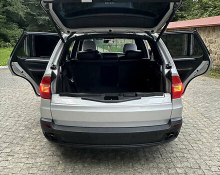 Серый БМВ Х5, объемом двигателя 3 л и пробегом 250 тыс. км за 12800 $, фото 18 на Automoto.ua