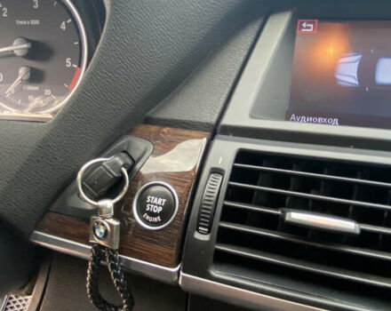 Серый БМВ Х5, объемом двигателя 3 л и пробегом 237 тыс. км за 13700 $, фото 33 на Automoto.ua