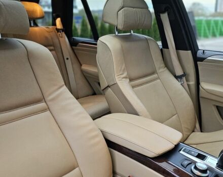 БМВ Х5 2007 в Хусте на Automoto.ua Серый БМВ Х5, объемом двигателя 3 л и пробегом 291 тыс. км за 12700 $, фото 13 на Automoto.ua