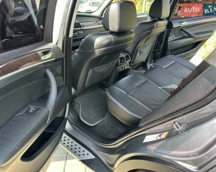 Серый БМВ Х5, объемом двигателя 3 л и пробегом 307 тыс. км за 15900 $, фото 15 на Automoto.ua