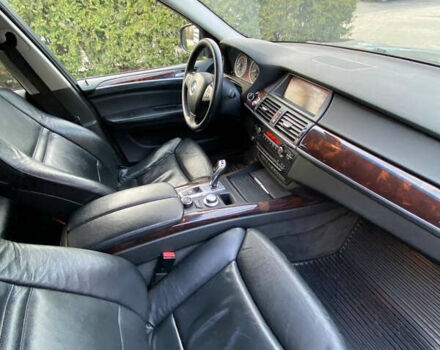 Серый БМВ Х5, объемом двигателя 3 л и пробегом 375 тыс. км за 11200 $, фото 41 на Automoto.ua