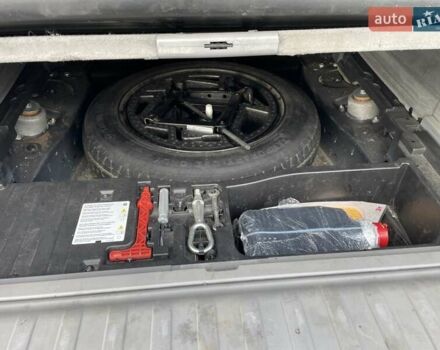 Серый БМВ Х5, объемом двигателя 3 л и пробегом 273 тыс. км за 10900 $, фото 10 на Automoto.ua