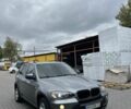 Серый БМВ Х5, объемом двигателя 3 л и пробегом 243 тыс. км за 11000 $, фото 4 на Automoto.ua