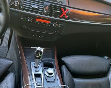 Серый БМВ Х5, объемом двигателя 4.8 л и пробегом 197 тыс. км за 12000 $, фото 12 на Automoto.ua