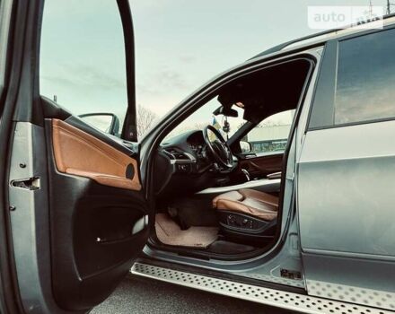 Серый БМВ Х5, объемом двигателя 2.99 л и пробегом 278 тыс. км за 17800 $, фото 8 на Automoto.ua