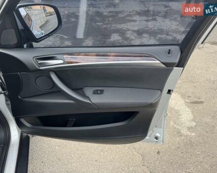 Сірий БМВ Х5, об'ємом двигуна 3 л та пробігом 240 тис. км за 10900 $, фото 30 на Automoto.ua