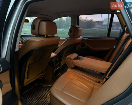 Серый БМВ Х5, объемом двигателя 3 л и пробегом 254 тыс. км за 13999 $, фото 25 на Automoto.ua