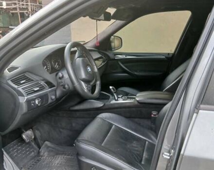 Серый БМВ Х5, объемом двигателя 3 л и пробегом 300 тыс. км за 11000 $, фото 6 на Automoto.ua