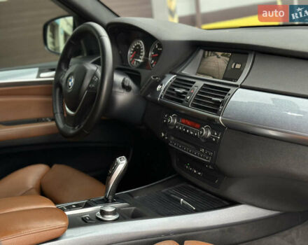 Серый БМВ Х5, объемом двигателя 3 л и пробегом 360 тыс. км за 15750 $, фото 54 на Automoto.ua