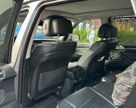 Сірий БМВ Х5, об'ємом двигуна 3 л та пробігом 300 тис. км за 11500 $, фото 5 на Automoto.ua