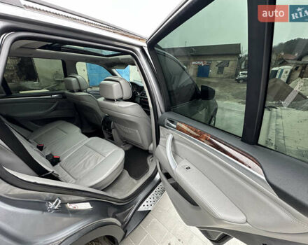 Серый БМВ Х5, объемом двигателя 3 л и пробегом 240 тыс. км за 11000 $, фото 21 на Automoto.ua