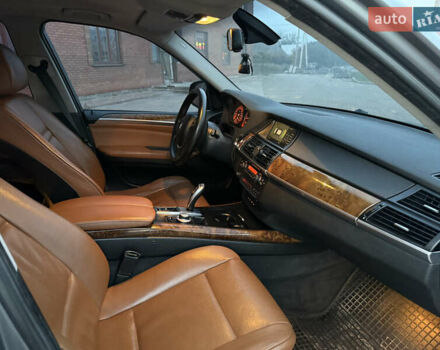 Серый БМВ Х5, объемом двигателя 3 л и пробегом 254 тыс. км за 13999 $, фото 29 на Automoto.ua
