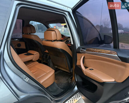 Серый БМВ Х5, объемом двигателя 3 л и пробегом 254 тыс. км за 13999 $, фото 26 на Automoto.ua
