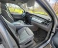 Серый БМВ Х5, объемом двигателя 3 л и пробегом 358 тыс. км за 6800 $, фото 1 на Automoto.ua