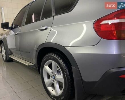 Серый БМВ Х5, объемом двигателя 3 л и пробегом 200 тыс. км за 13999 $, фото 14 на Automoto.ua