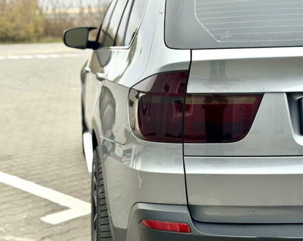 Серый БМВ Х5, объемом двигателя 3 л и пробегом 281 тыс. км за 12800 $, фото 7 на Automoto.ua