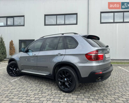 Серый БМВ Х5, объемом двигателя 3 л и пробегом 283 тыс. км за 13950 $, фото 17 на Automoto.ua