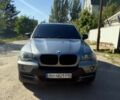 Серый БМВ Х5, объемом двигателя 3 л и пробегом 437 тыс. км за 14800 $, фото 1 на Automoto.ua